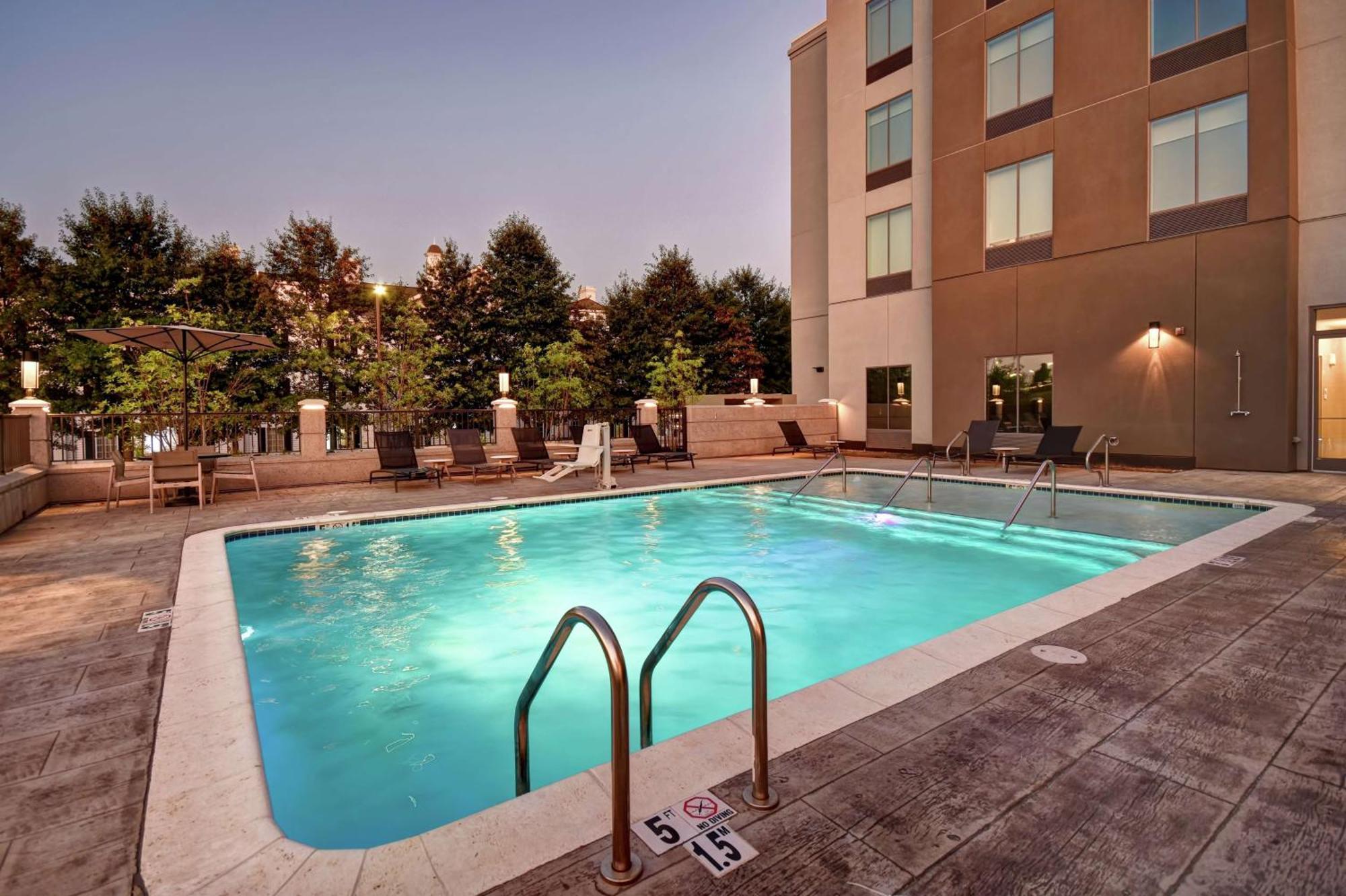 Hilton Garden Inn Jackson Exterior photo